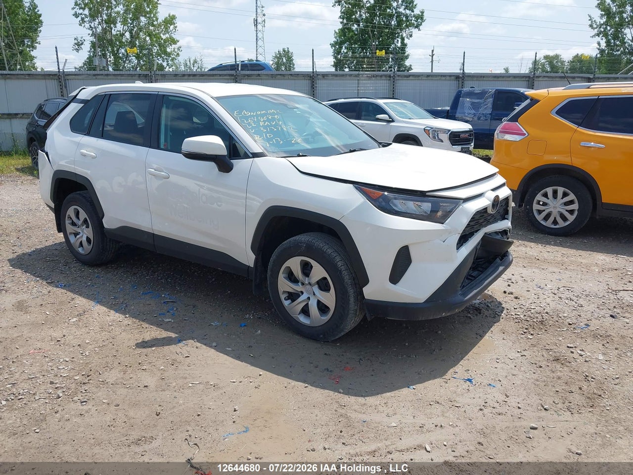 2T3B1RFV6NC313782 · 2022 TOYOTA RAV4 LE