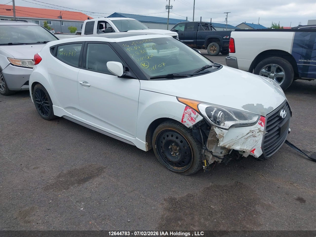 KMHTC6AE5GU286038 · 2016 HYUNDAI Veloster Turbo