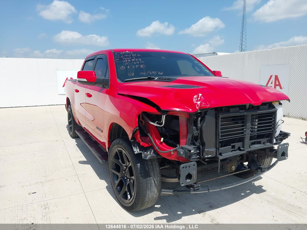 1C6SRFVT5NN432833 · 2022 RAM 1500 SPORT