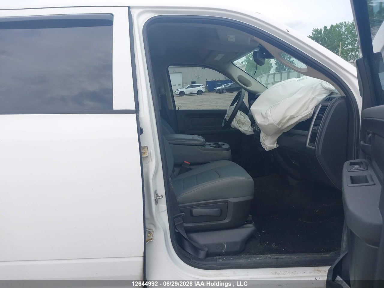 3C6RR7KT0HG635151 · 2017 RAM 1500 ST · 5/21