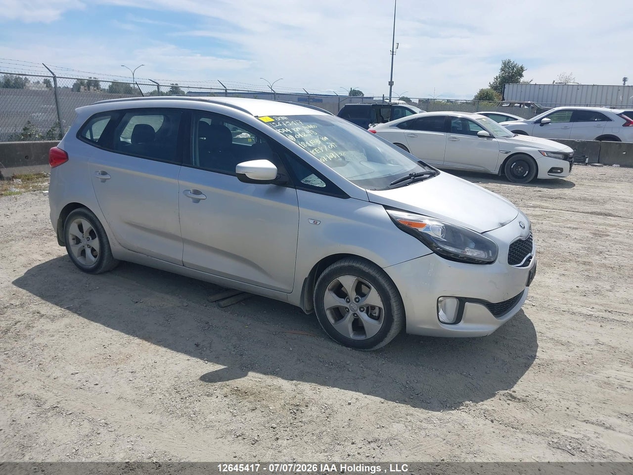 KNAHT8A3XE7048313 · 2014 KIA RONDO