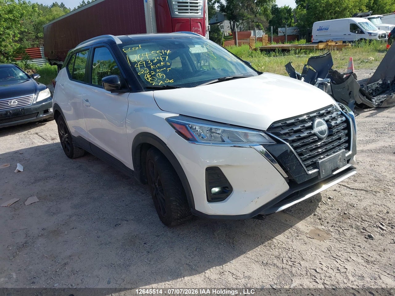 3N1CP5CV5NL493247 · 2022 NISSAN KICKS SV