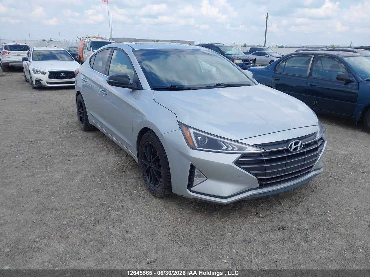 KMHD84LF3KU748816 · 2019 HYUNDAI ELANTRA LUXURY