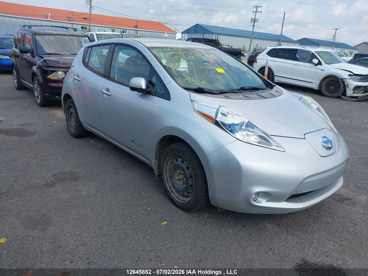 1N4AZ0CP7FC315586 · 2015 NISSAN LEAF SL