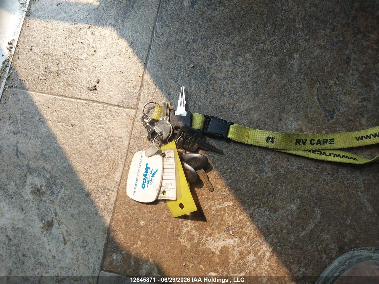1UJBJ0BS7E18Z0227 · 2014 JAYCO jayflight · 10/24