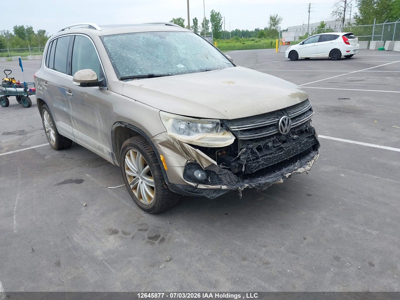 WVGJV7AX1FW053303 · 2015 VOLKSWAGEN TIGUAN S/SE/SEL/R-LINE