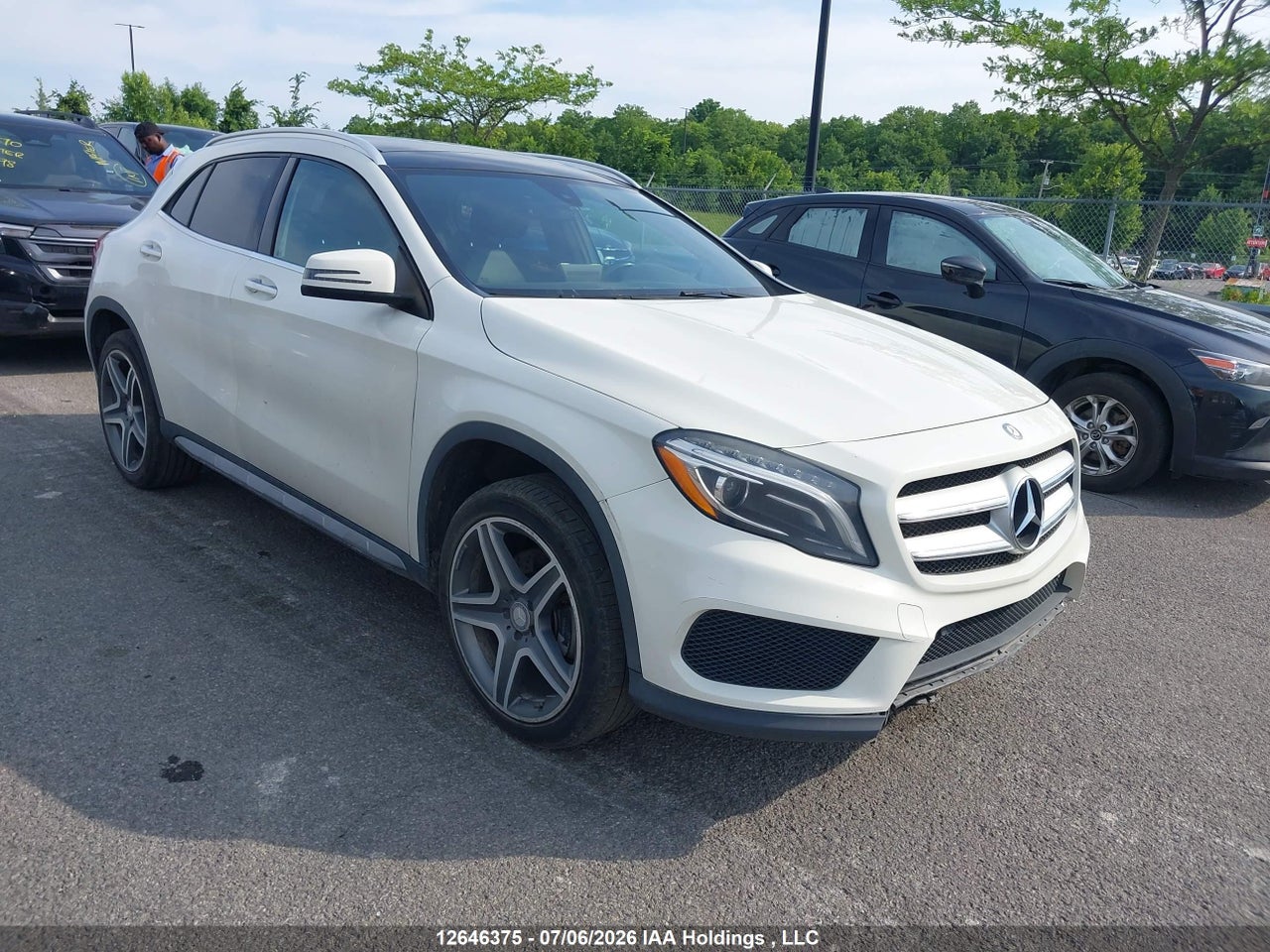 WDCTG4GB1GJ220611 · 2016 MERCEDES BENZ GLA 250 4MATIC