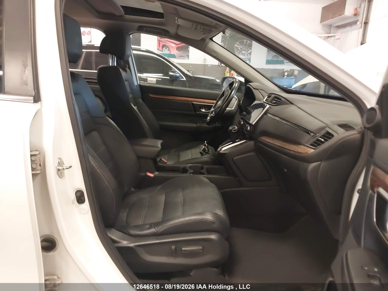 2HKRW2H89JH102946 · 2018 HONDA CR-V EXL · 5/24