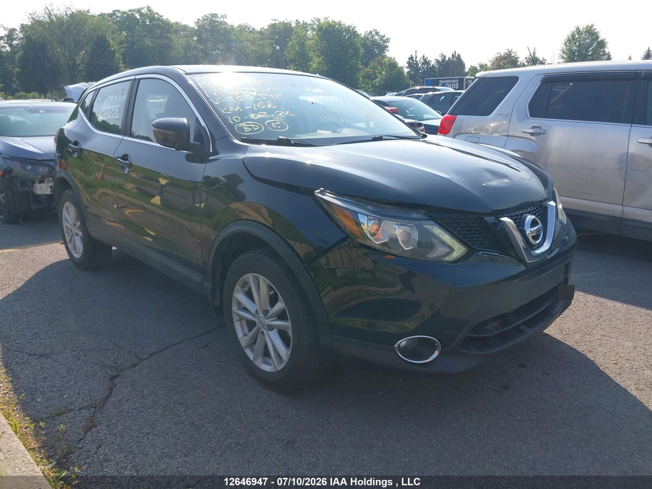 JN1BJ1CR4HW107392 · 2017 NISSAN QASHQAI
