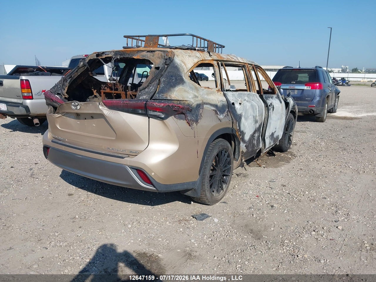 5TDFZRBH4NS196911 · 2022 TOYOTA HIGHLANDER LIMITED · 4/21