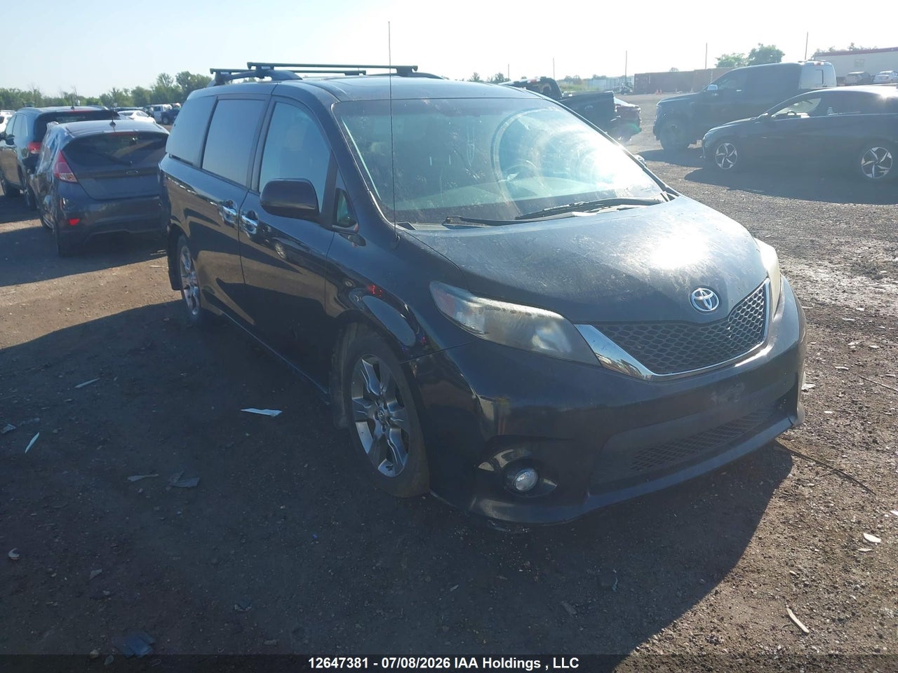 5TDXK3DC4ES513271 · 2014 TOYOTA SIENNA SE 8 PASSENGER