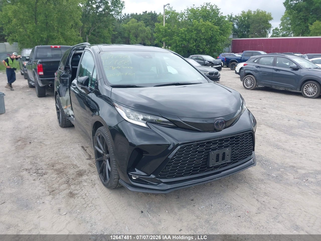 5TDGSKFC1SS167988 · 2025 TOYOTA SIENNA