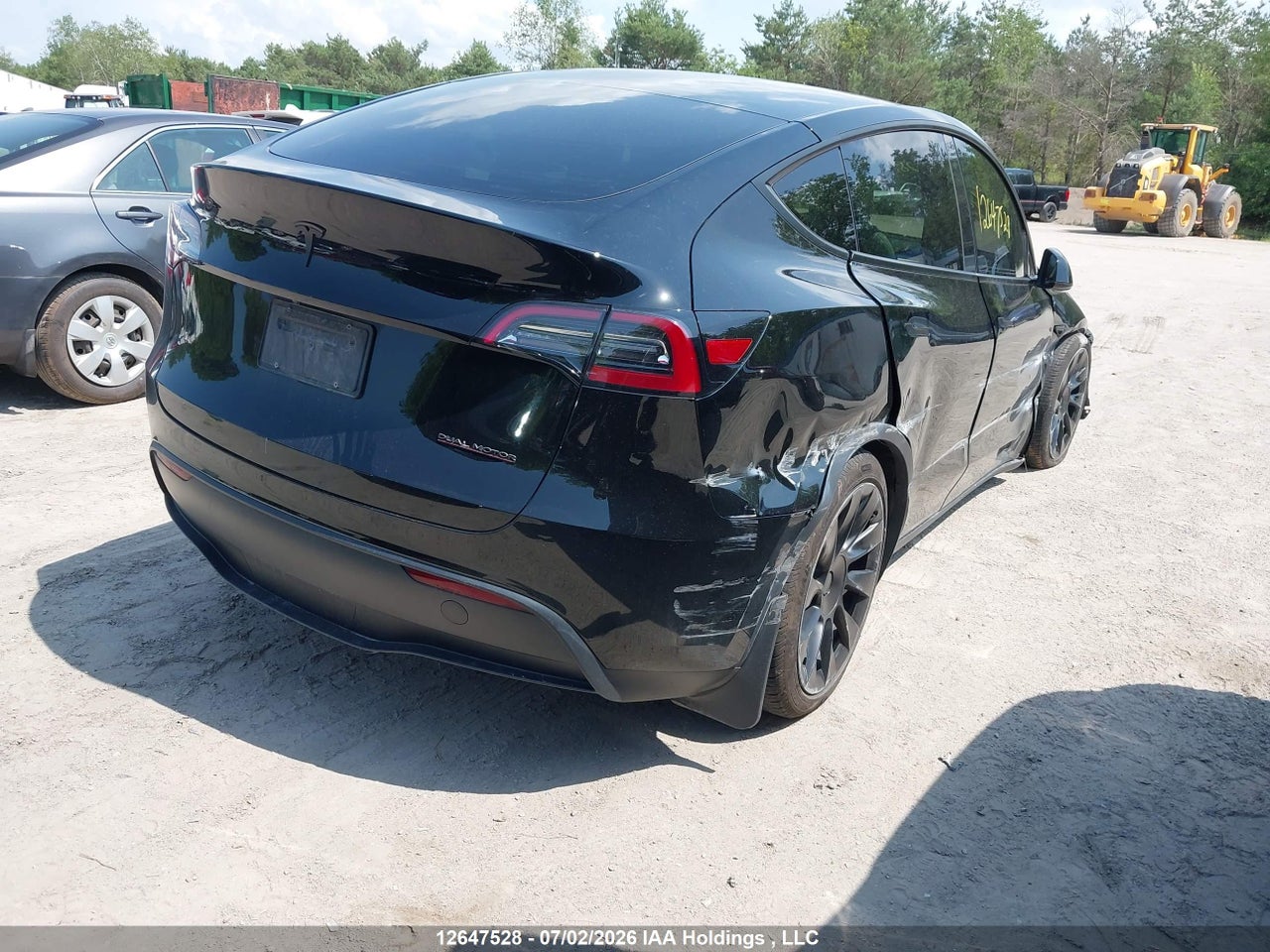 7SAYGDEE4PF641208 · 2023 TESLA MODEL Y LONG RANGE · 4/18