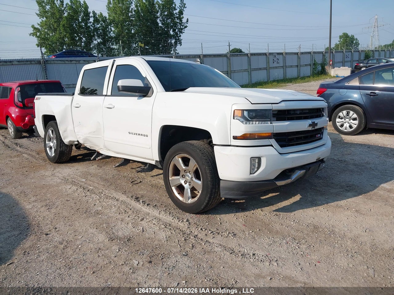 3GCUKREC0HG219843 · 2017 CHEVROLET SILVERADO 1500 LT