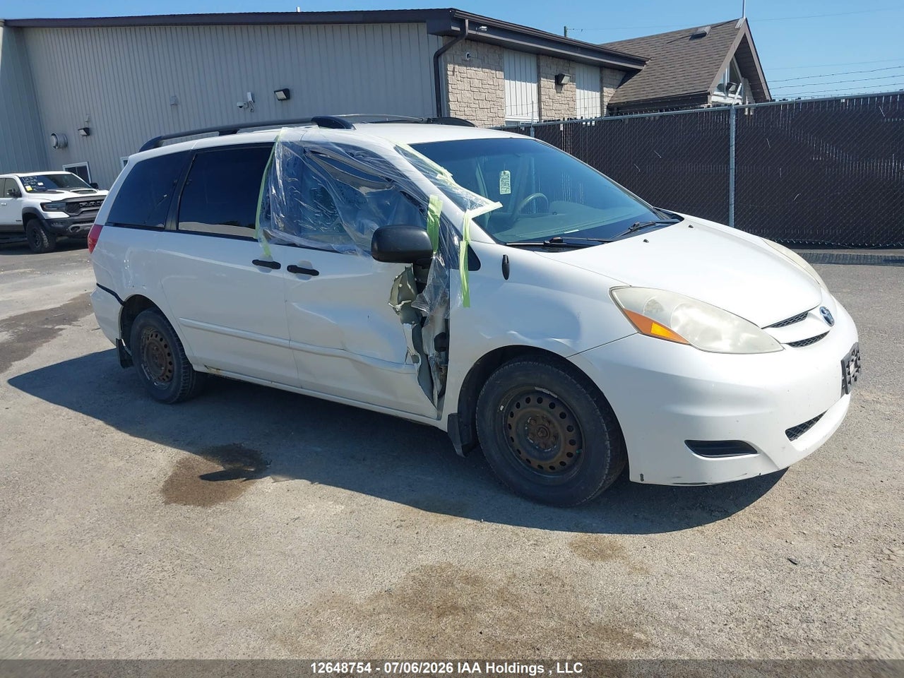 5TDZK4CC3AS327764 · 2010 TOYOTA SIENNA CE