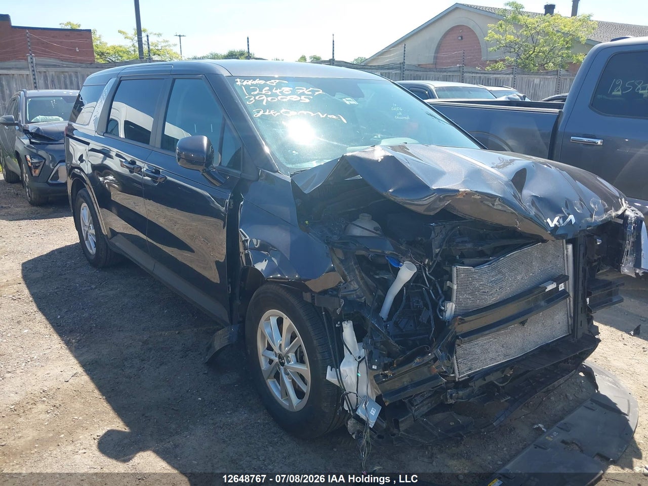 KNDNB5H39R6390005 · 2024 KIA Carnival