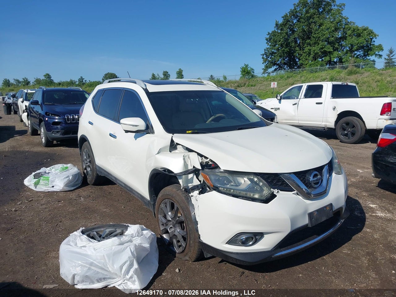 5N1AT2MV3FC803806 · 2015 NISSAN ROGUE S/SL/SV