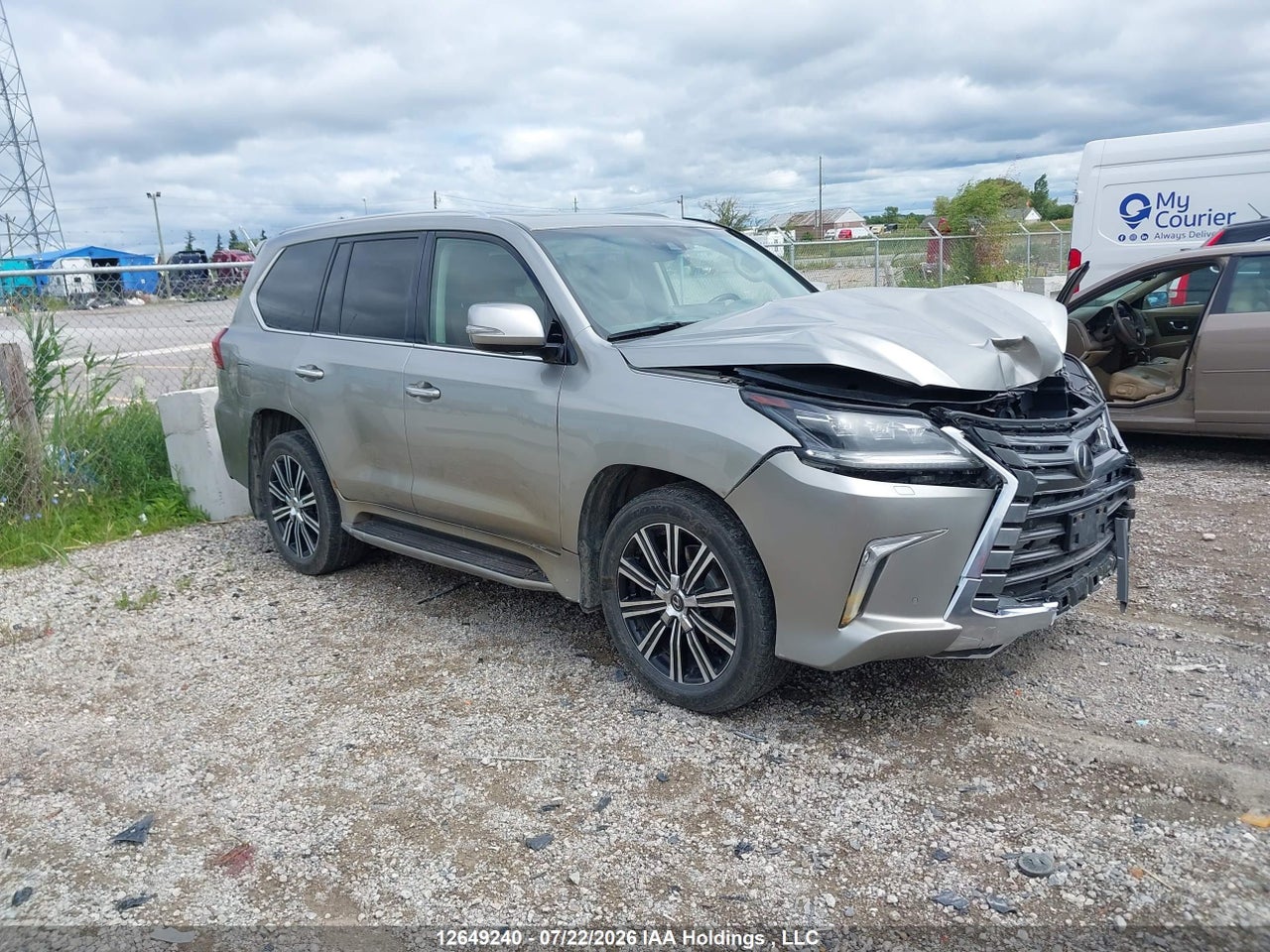 JTJHY7AX2K4298026 · 2019 LEXUS LX 570