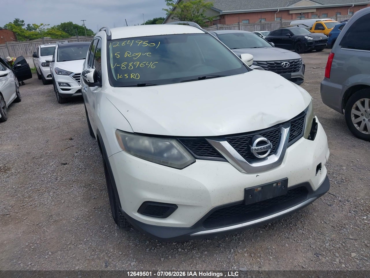 5N1AT2MTXFC889646 · 2015 NISSAN ROGUE S/SL/SV