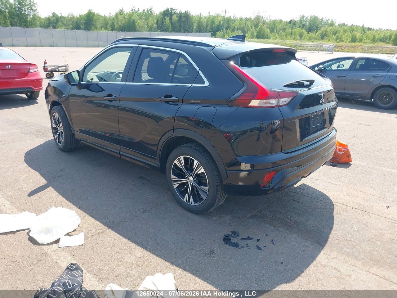 JA4ATVAA4NZ612618 · 2022 MITSUBISHI ECLIPSE CROSS LE · 3/21