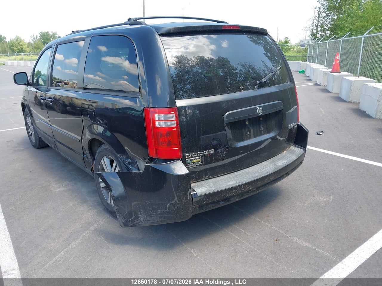 2D4RN4DE4AR158292 · 2010 DODGE GRAND CARAVAN SE · 3/19