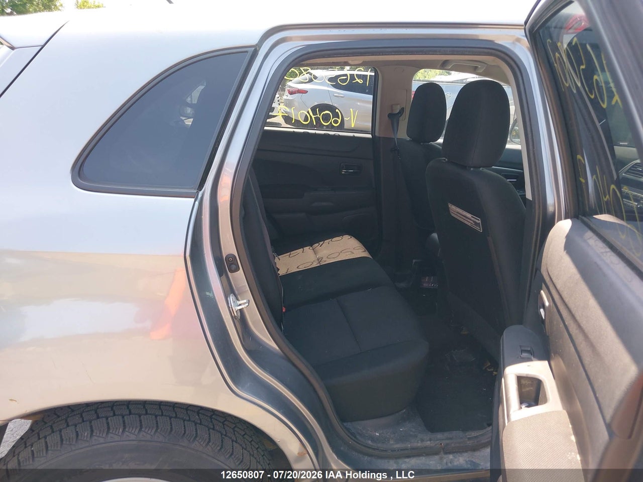 JA4AJ3AU2CZ604017 · 2012 MITSUBISHI RVR SE · 8/21