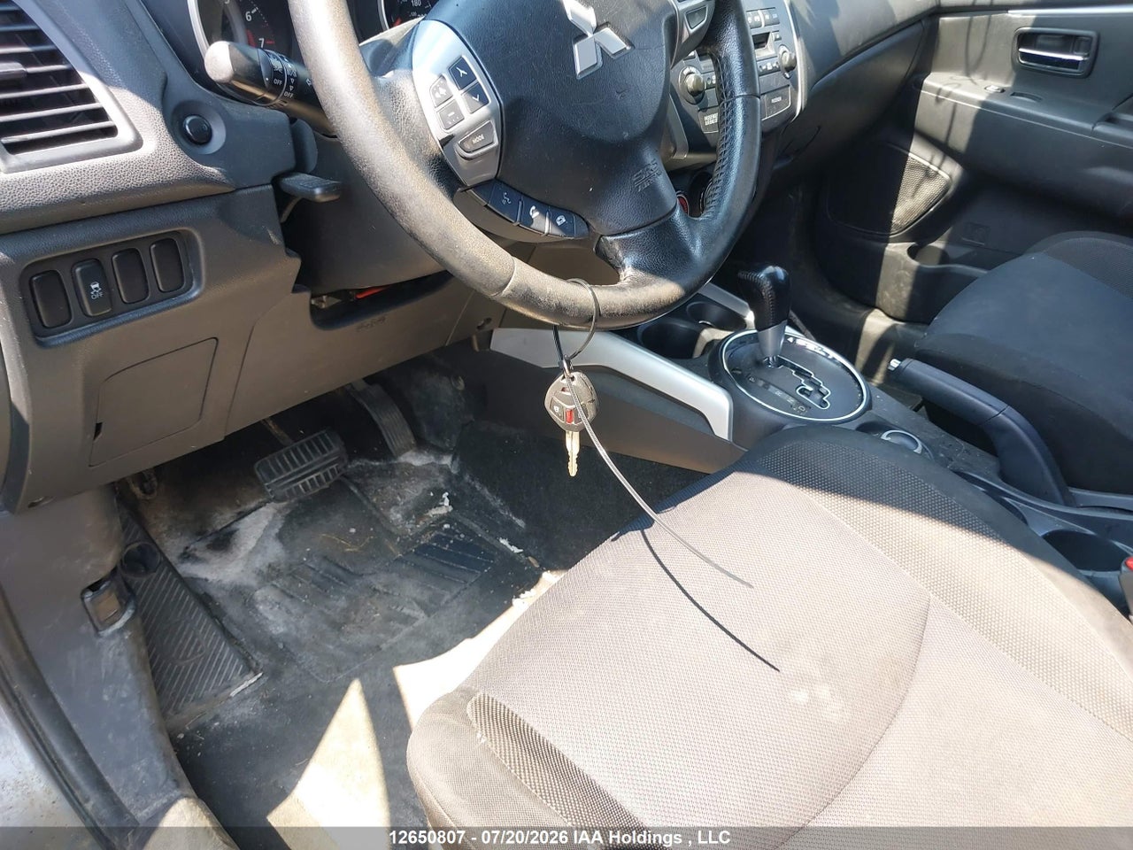 JA4AJ3AU2CZ604017 · 2012 MITSUBISHI RVR SE · 11/21
