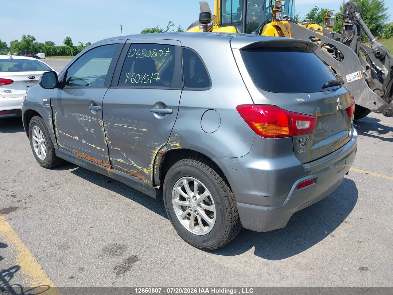 JA4AJ3AU2CZ604017 · 2012 MITSUBISHI RVR SE · 3/21