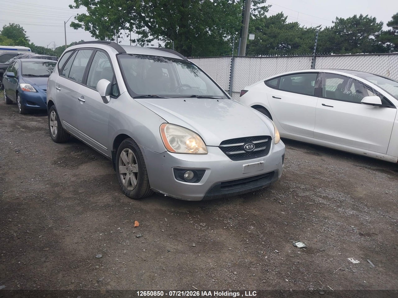 KNAFG526X87208696 · 2008 KIA RONDO LX/EX