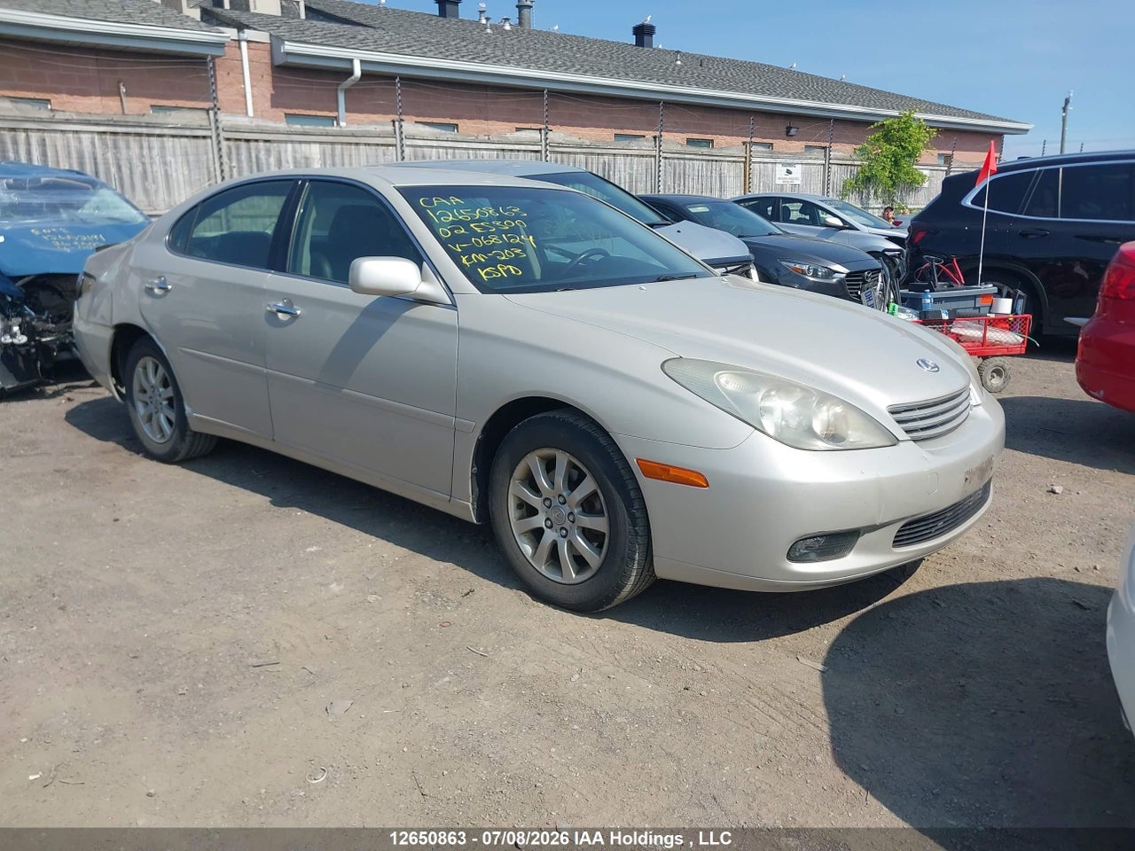 JTHBF30G520068124 · 2002 LEXUS ES 300