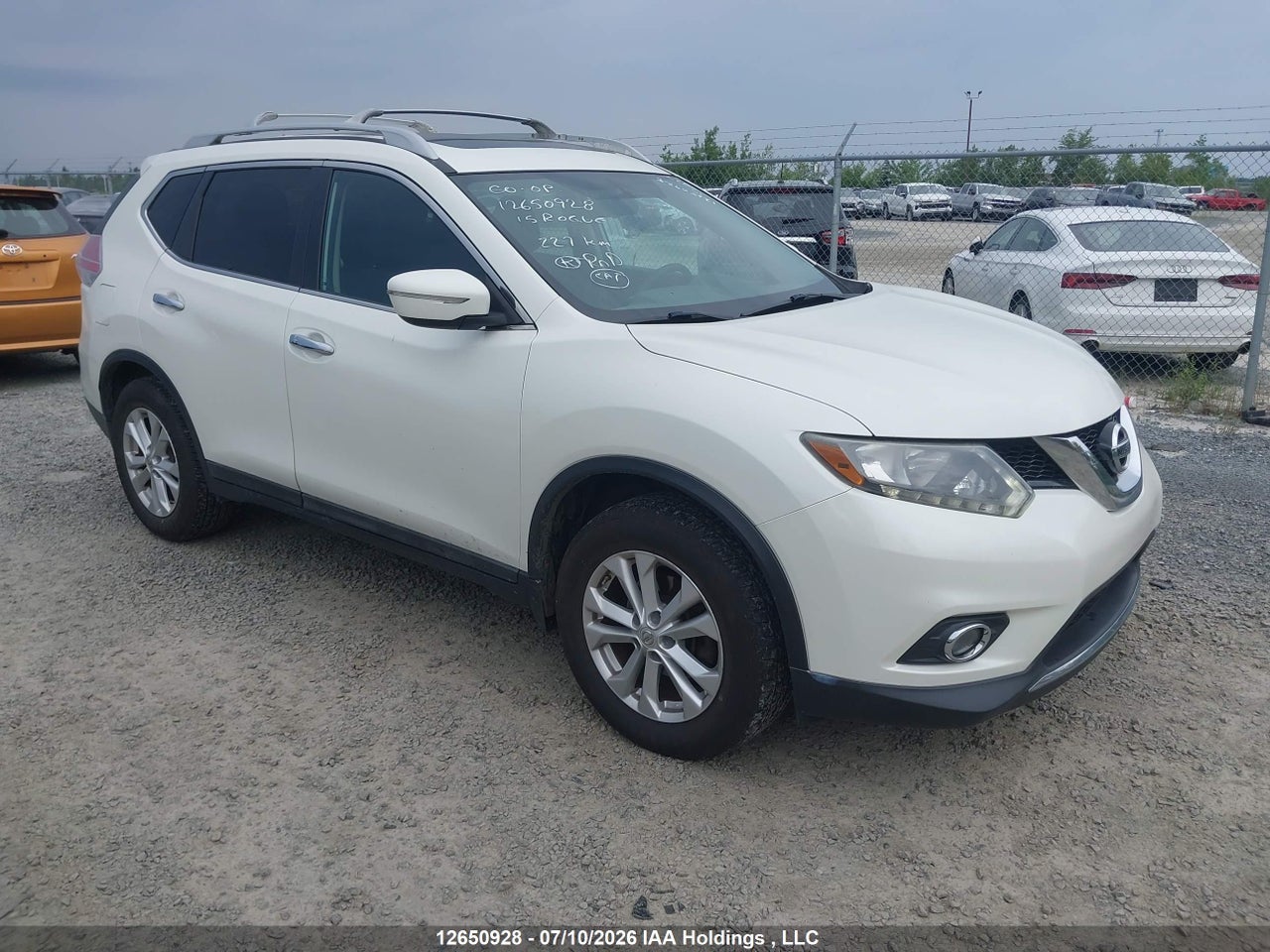 5N1AT2MT3FC755626 · 2015 NISSAN ROGUE S/SV