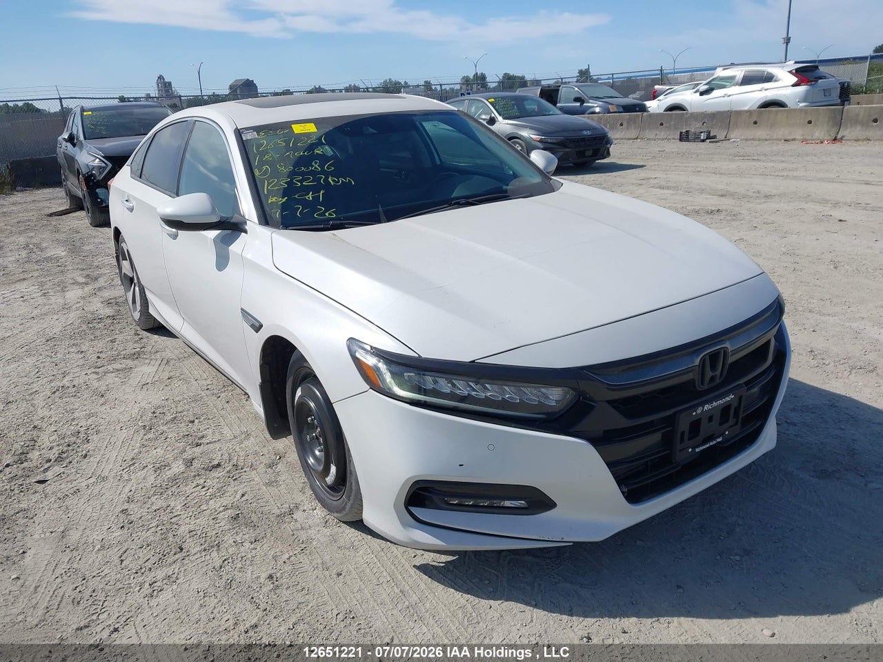 1HGCV2F96JA800086 · 2018 HONDA ACCORD TOURING
