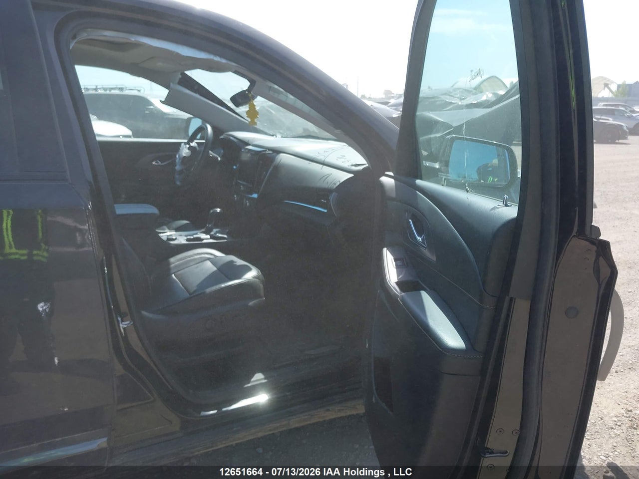 1GNEVKKW3LJ317586 · 2020 CHEVROLET TRAVERSE PREMIER · 5/17