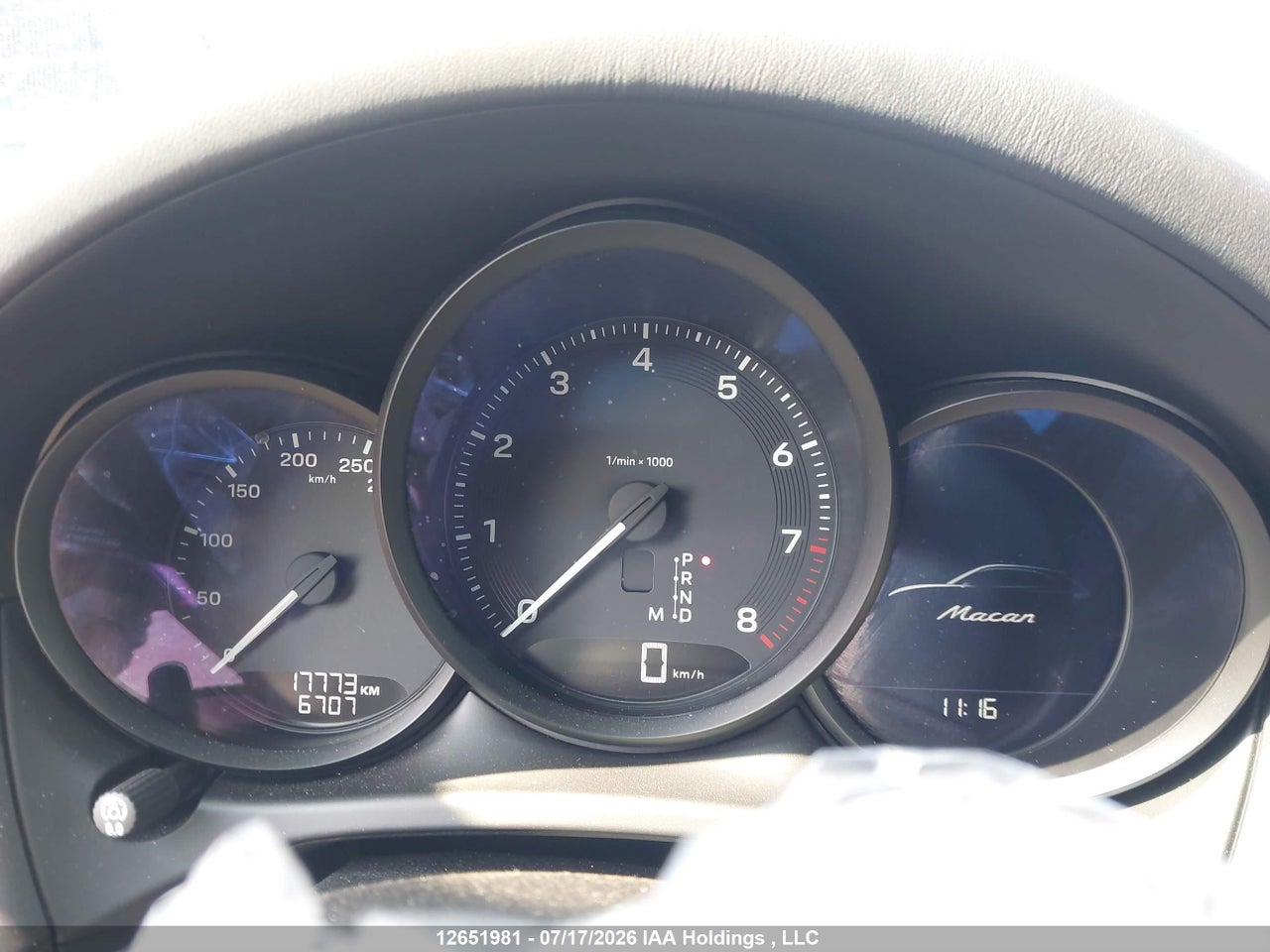 WP1AA2A52SLB06358 · 2025 PORSCHE MACAN T · 7/16