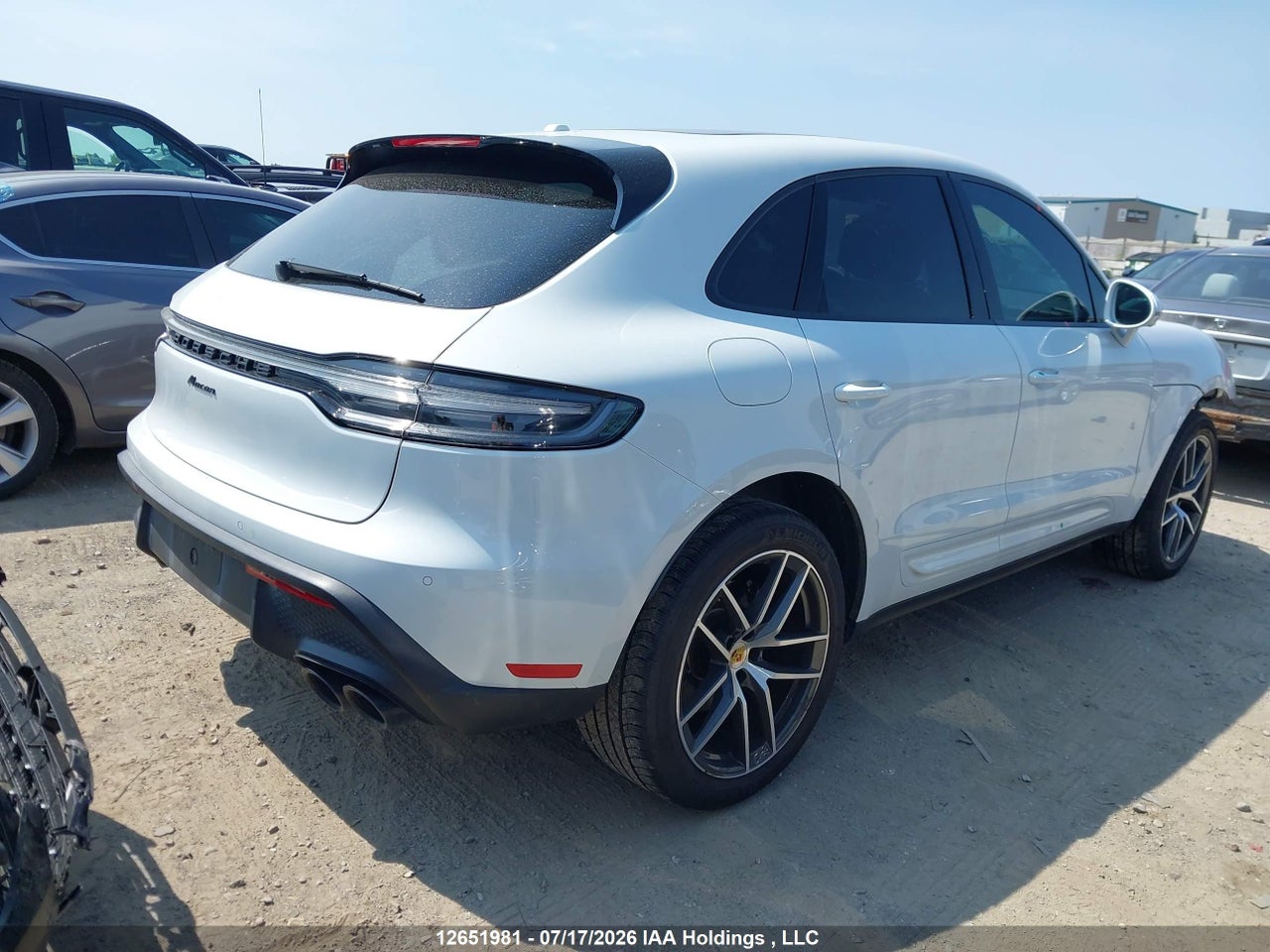 WP1AA2A52SLB06358 · 2025 PORSCHE MACAN T · 4/16