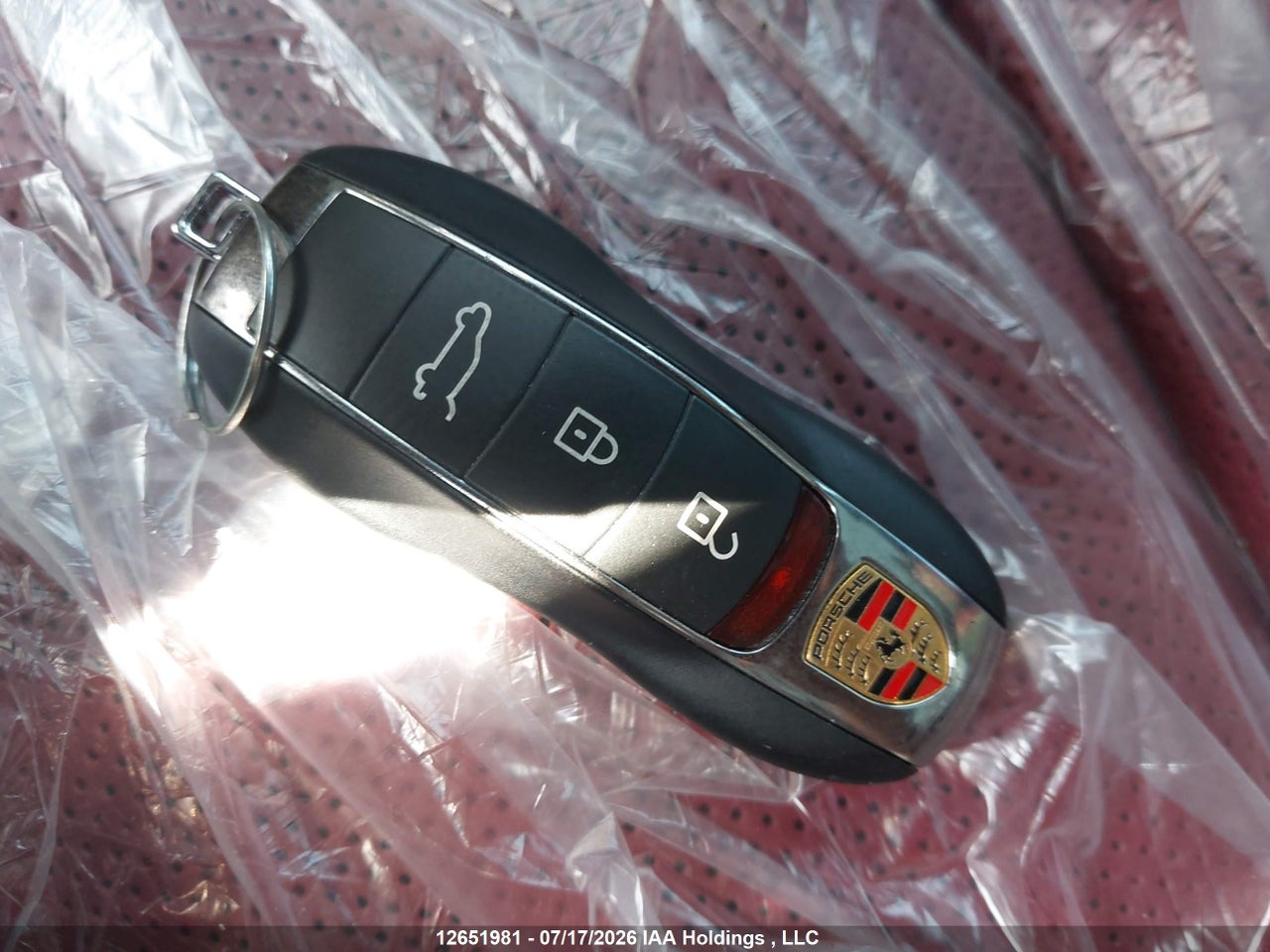WP1AA2A52SLB06358 · 2025 PORSCHE MACAN T · 11/16