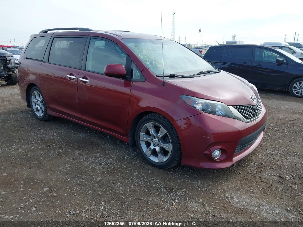 5TDXK3DC5DS377179 · 2013 TOYOTA SIENNA SE 8 PASSENGER
