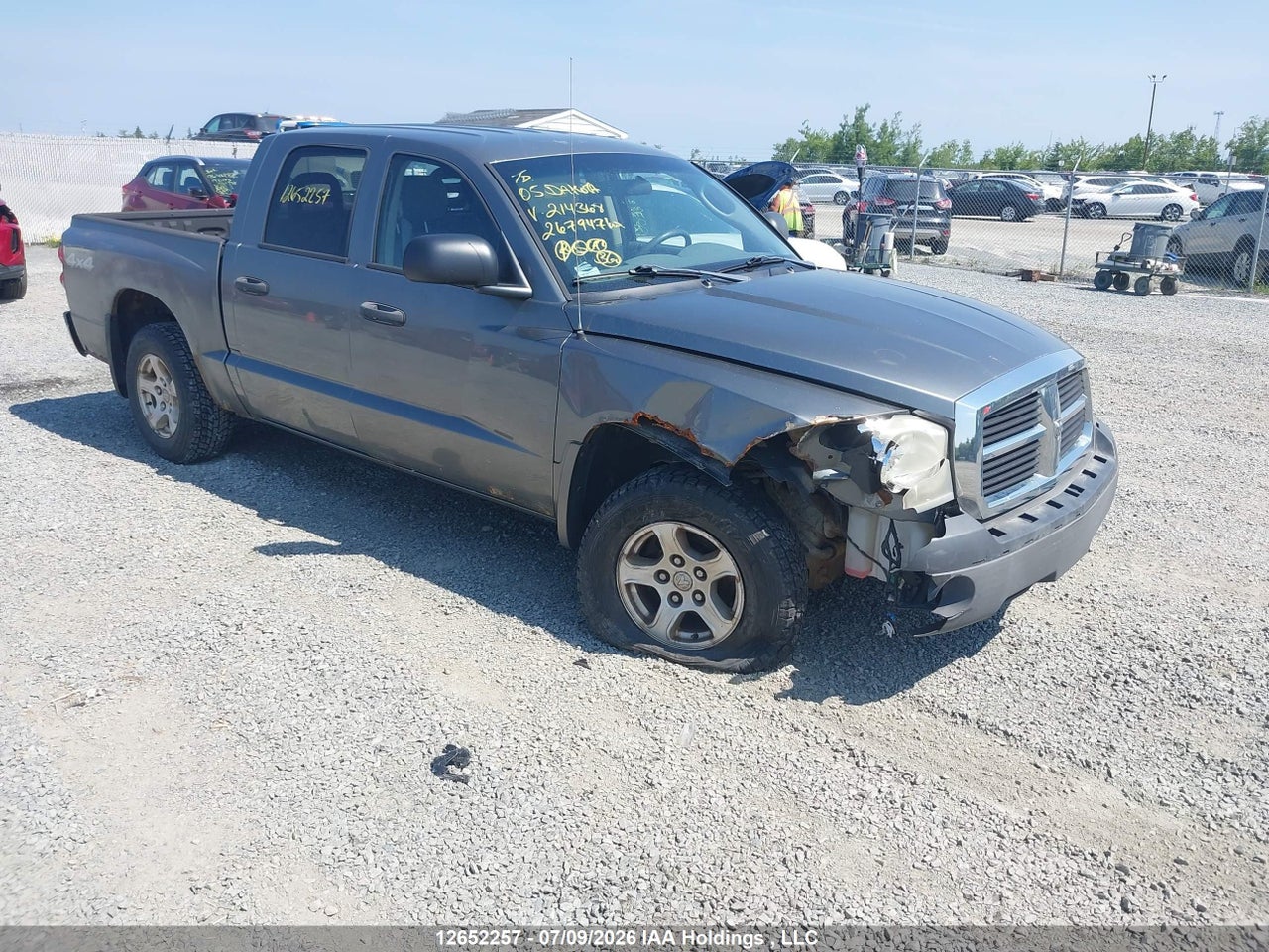 1D7HW48N45S214368 · 2005 DODGE DAKOTA SLT
