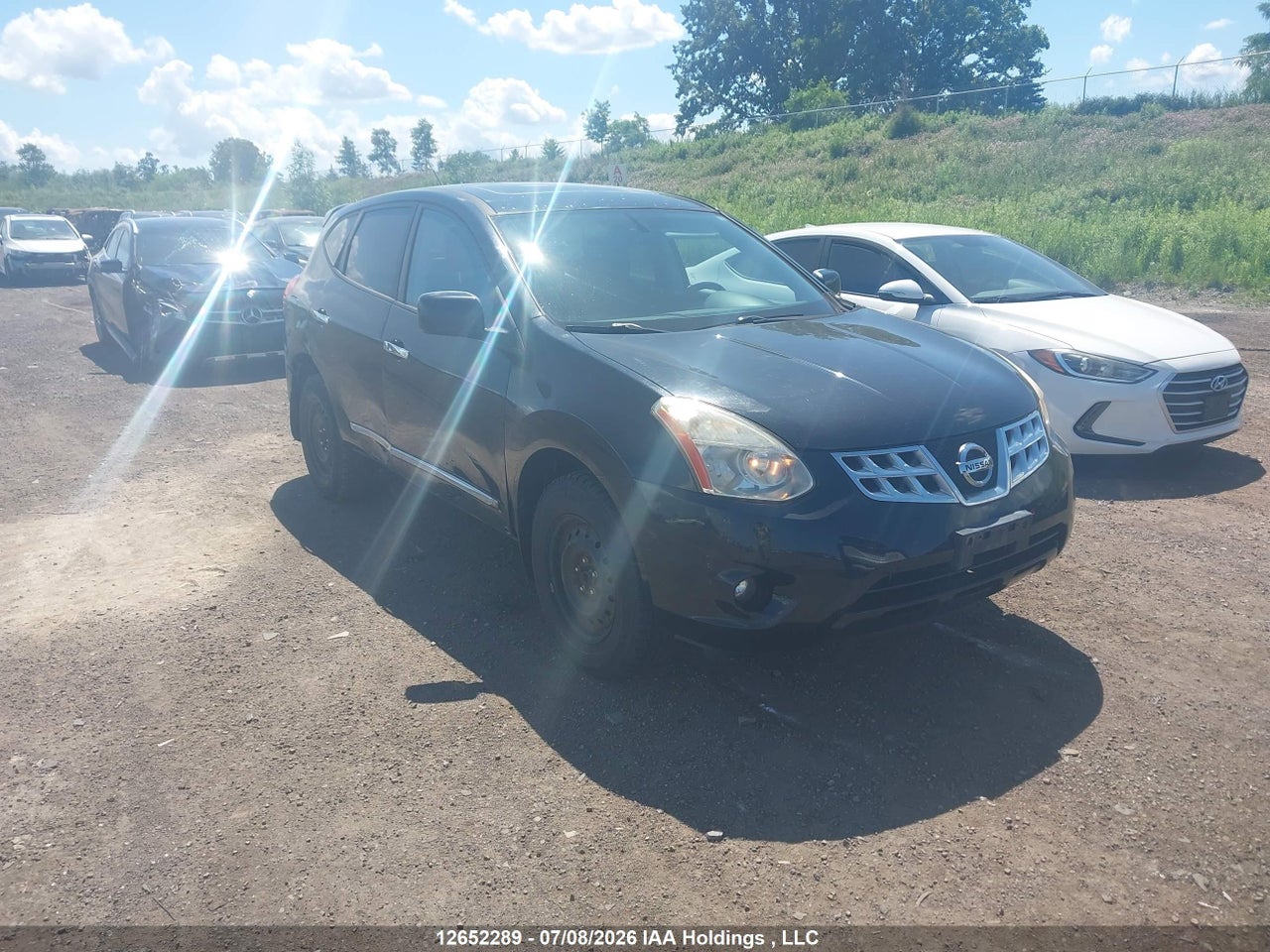 JN8AS5MT1DW028073 · 2013 NISSAN ROGUE S/SV