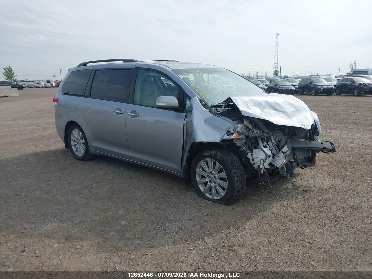 5TDDK3DC5ES087349 · 2014 TOYOTA SIENNA XLE 7 PASSENGER