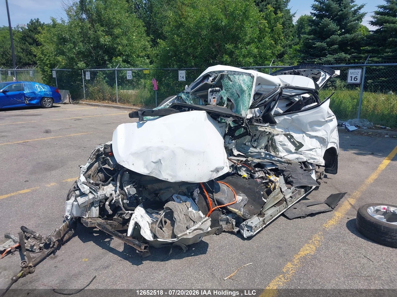 1G1FY6S04P4203231 · 2023 CHEVROLET BOLT EUV LT · 2/17