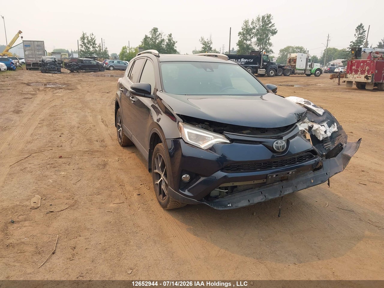 2T3JFREV5JW819983 · 2018 TOYOTA RAV4 SE