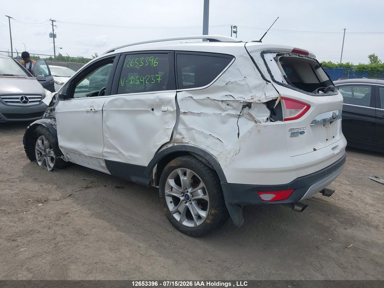 1FMCU9J93EUD54237 · 2014 FORD ESCAPE TITANIUM · 3/24