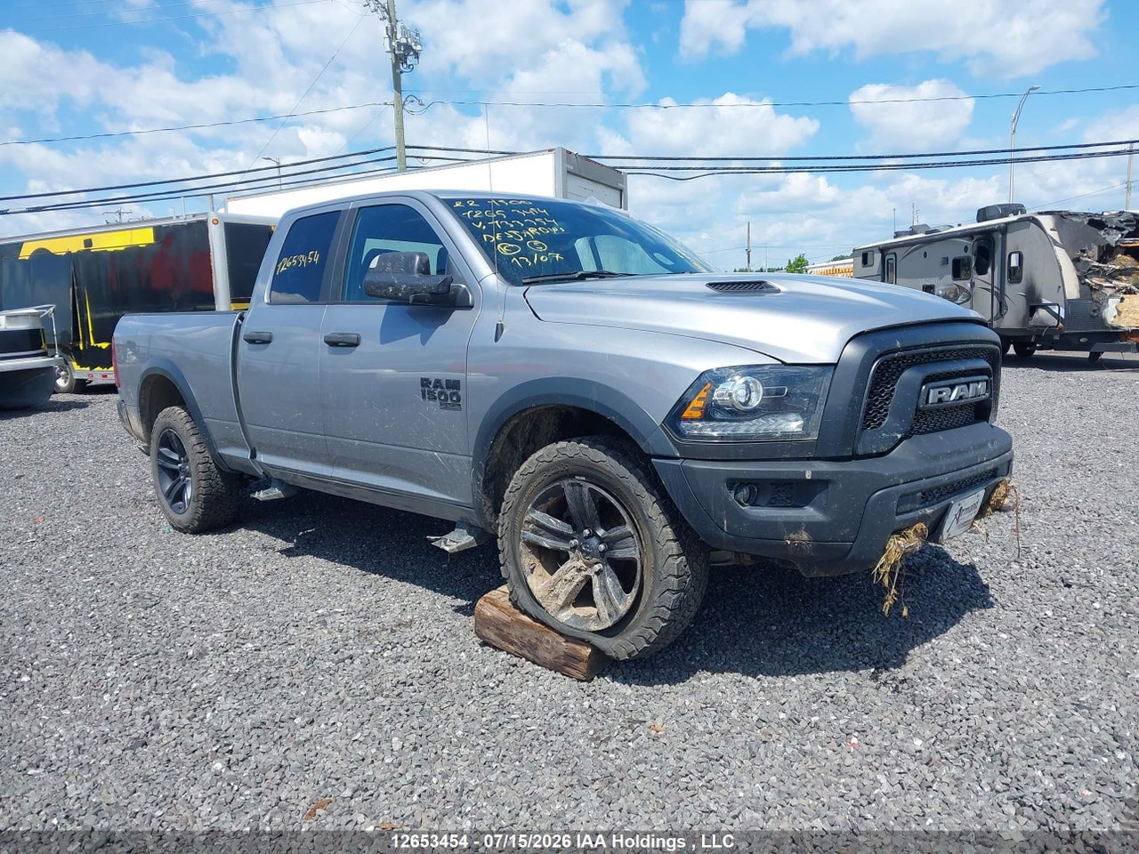 1C6RR7GG2NS133354 · 2022 RAM 1500 CLASSIC SLT