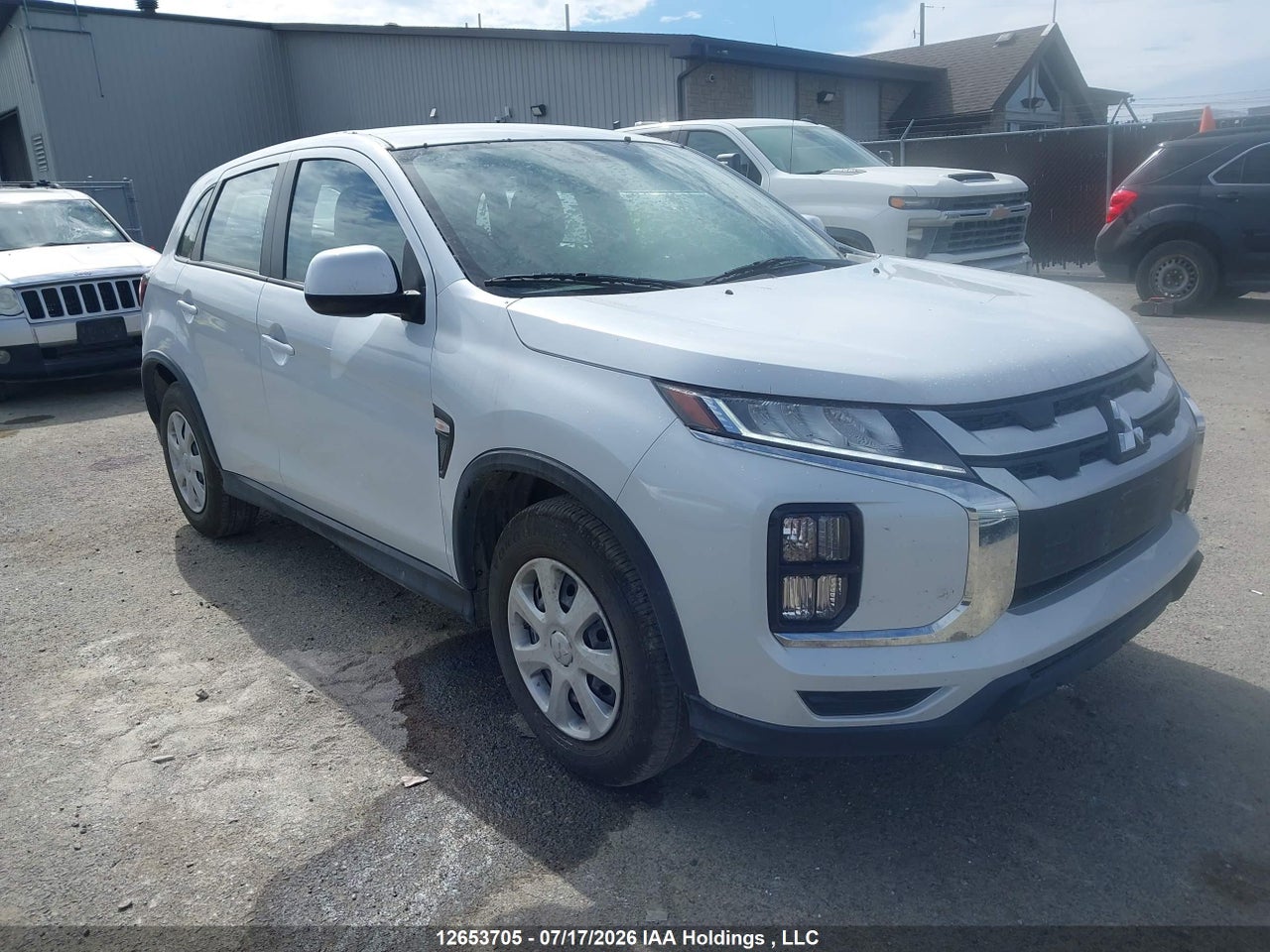 JA4AJUAU9SU605876 · 2025 MITSUBISHI RVR ES