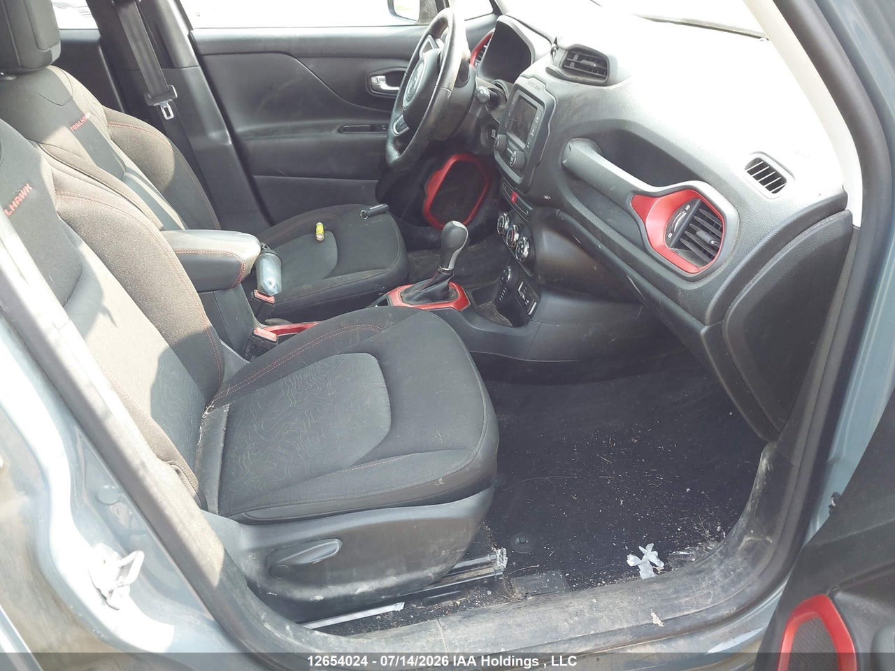 ZACCJBCT5FPC33757 · 2015 JEEP RENEGADE TRAILHAWK · 5/20