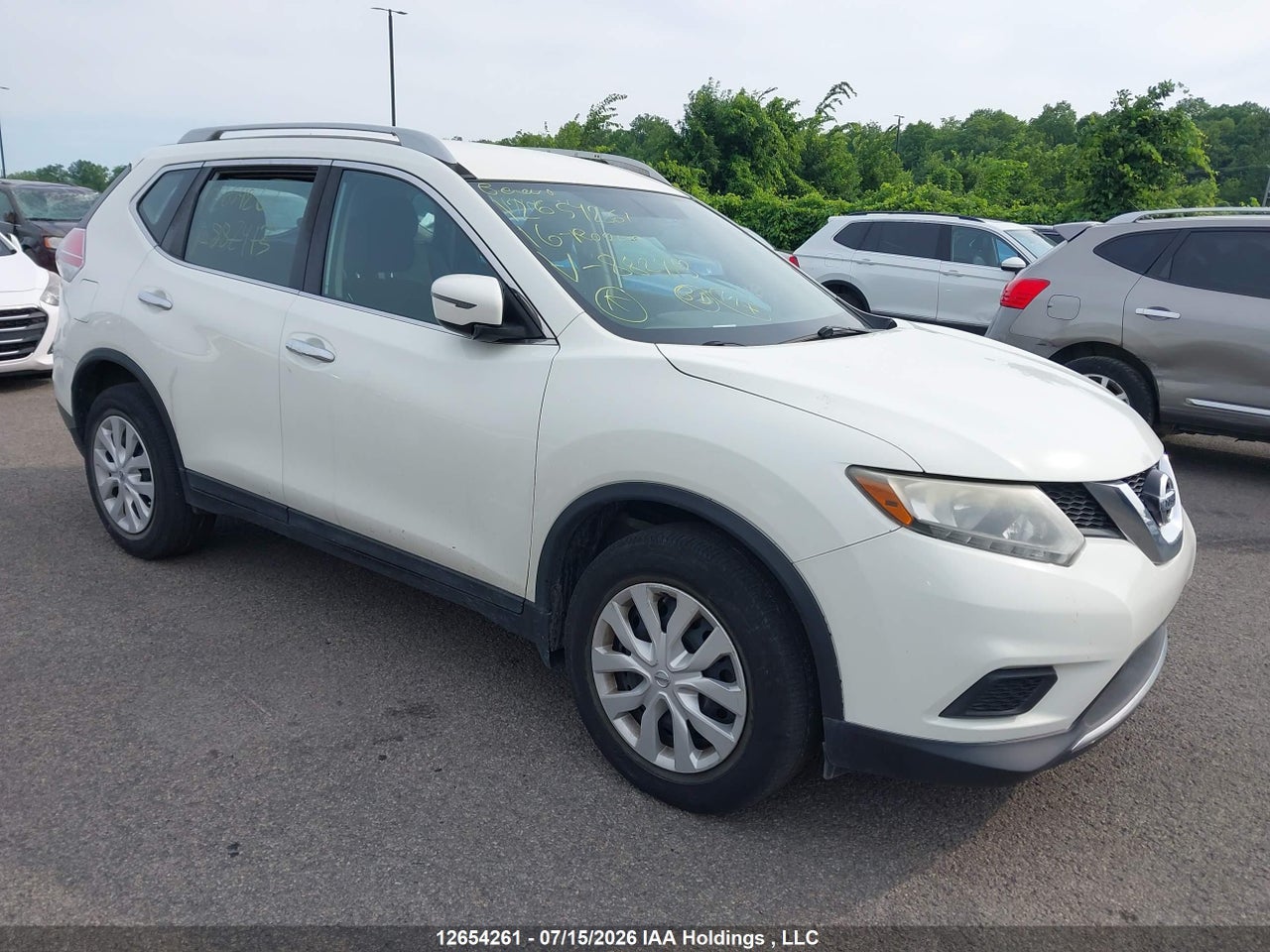 5N1AT2MT5GC882413 · 2016 NISSAN ROGUE S/SV