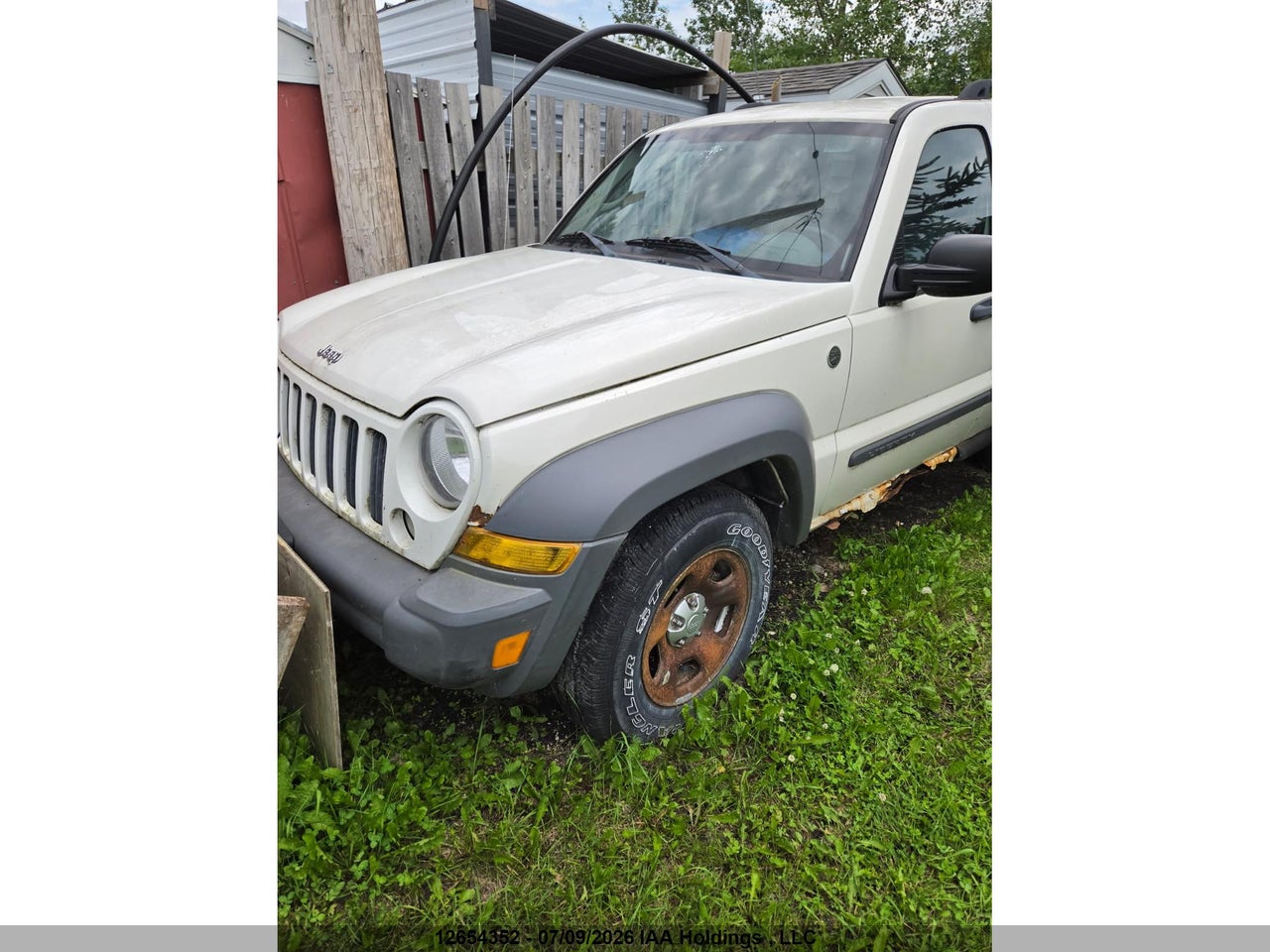 1J4GL48K96W142706 · 2006 JEEP LIBERTY SPORT
