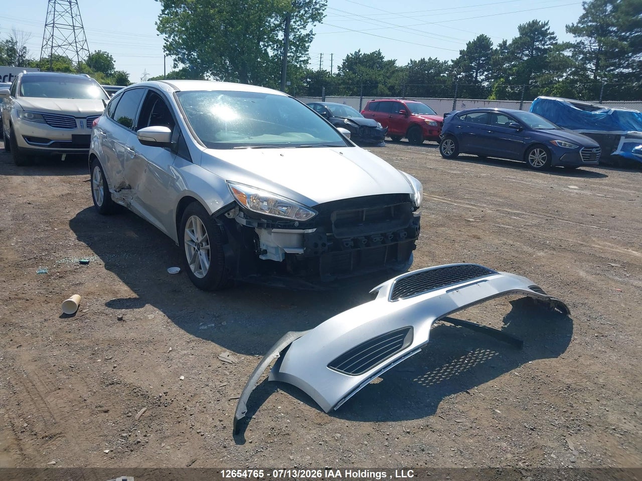 1FADP3K2XHL293015 · 2017 FORD FOCUS SE