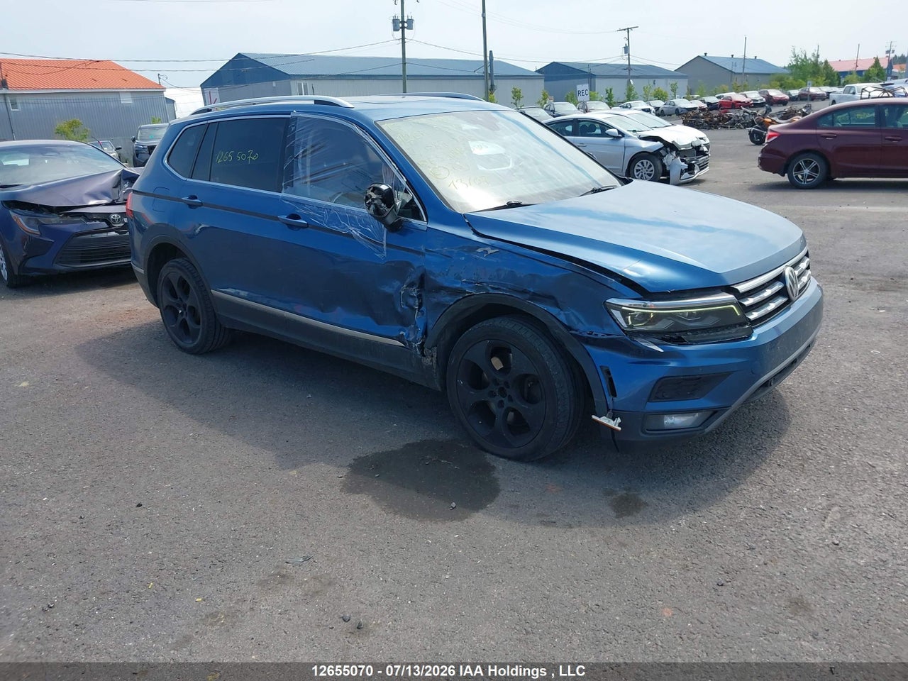 3VV4B7AX8JM087890 · 2018 VOLKSWAGEN TIGUAN SEL PREMIUM